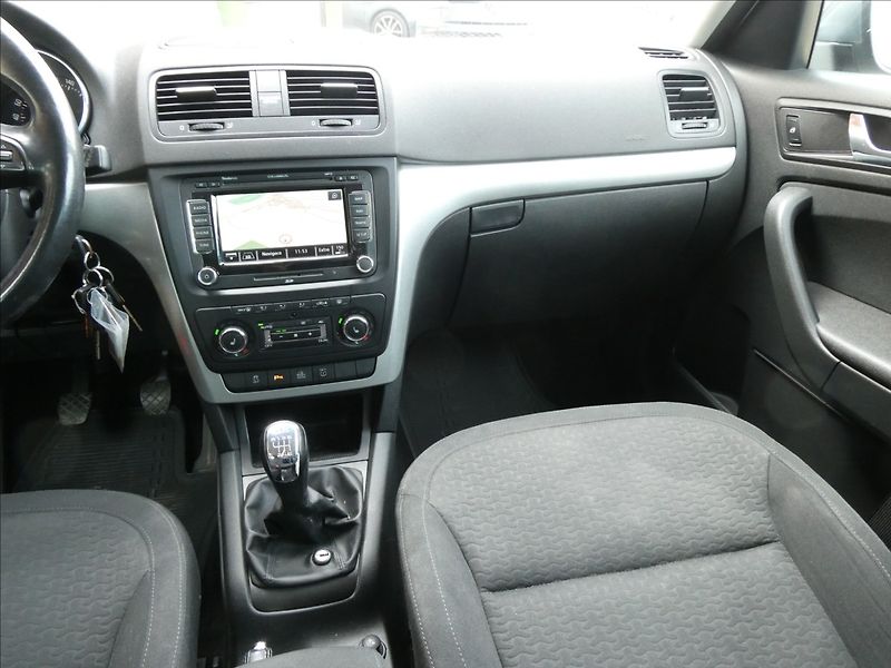 Škoda Yeti 1,8 TSI 118 kW Experience 4x4 - fotka 25 z 49