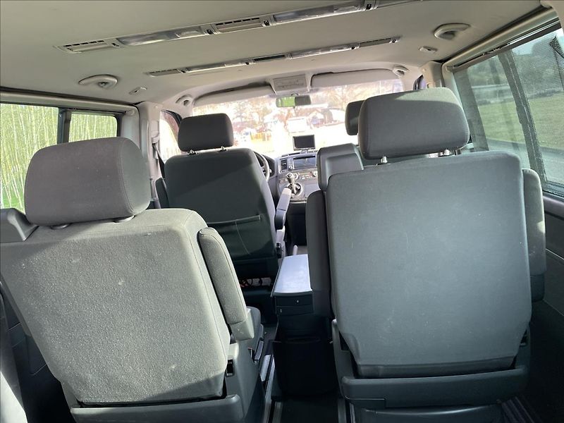 Volkswagen Multivan 2,5 TDI 95kW*tažné*aut. klima* - fotka 31 z 40