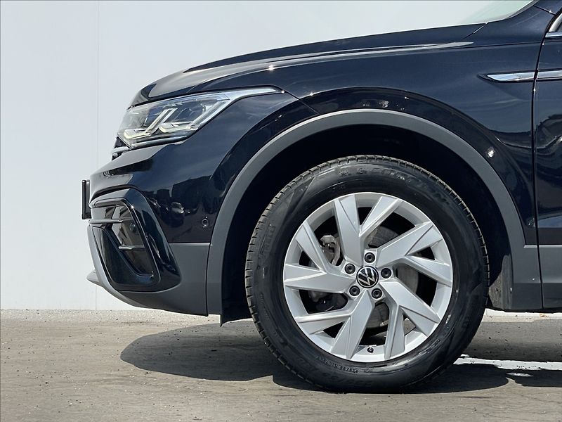 Volkswagen Tiguan Allspace 1,5 TSI DSG Elegance NAVI+ACC - fotka 19 z 22
