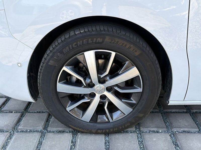 Toyota ProAce Verso L2 2,0D 177k AT8 Family 8S  FU - fotka 8 z 40