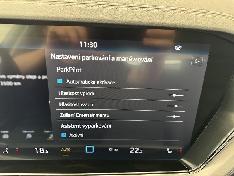 Volkswagen Touareg 3.0Tdi*1-MAJ*DPH*ELEGANCE* - fotka 37 z 43