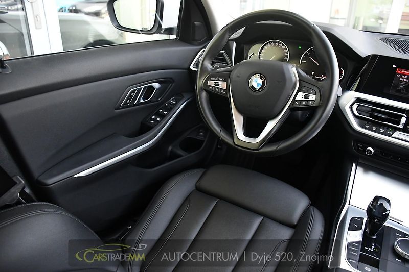 BMW Řada 3 320D xDrive 2xALU 1M ČR - fotka 26 z 54