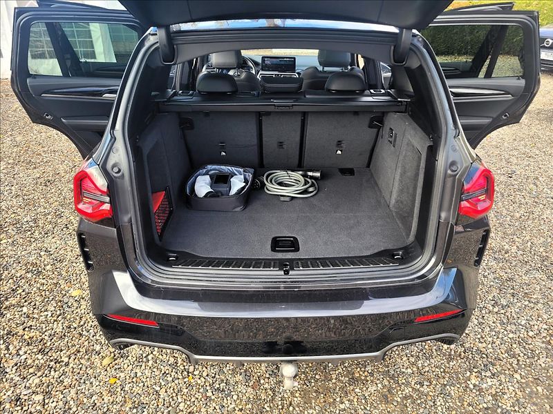 BMW iX3 0,0 80kWH,210kw,M-sport,led,SO - fotka 39 z 50
