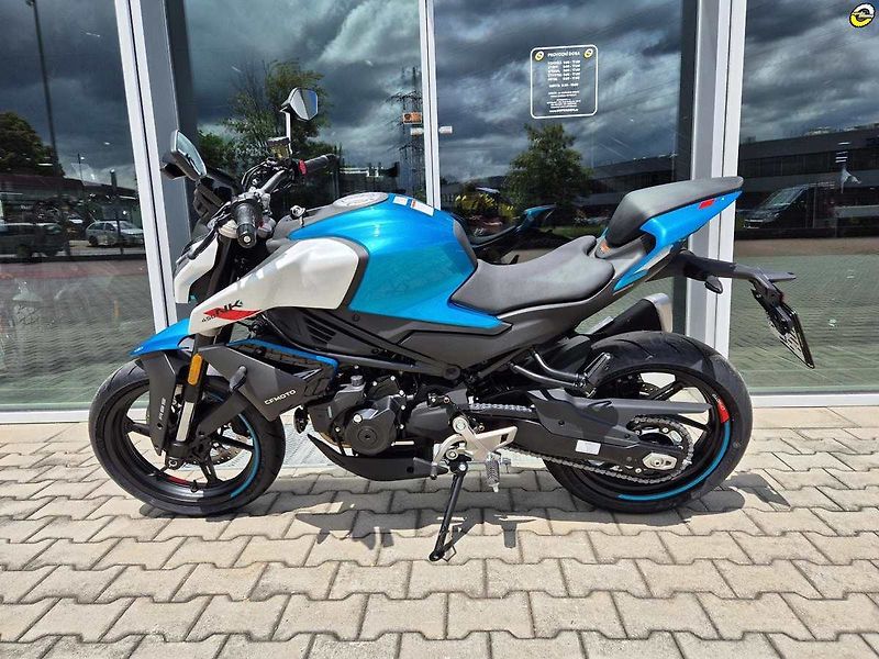 CFMOTO 450 NK (2026) E5+ - fotka 7 z 19