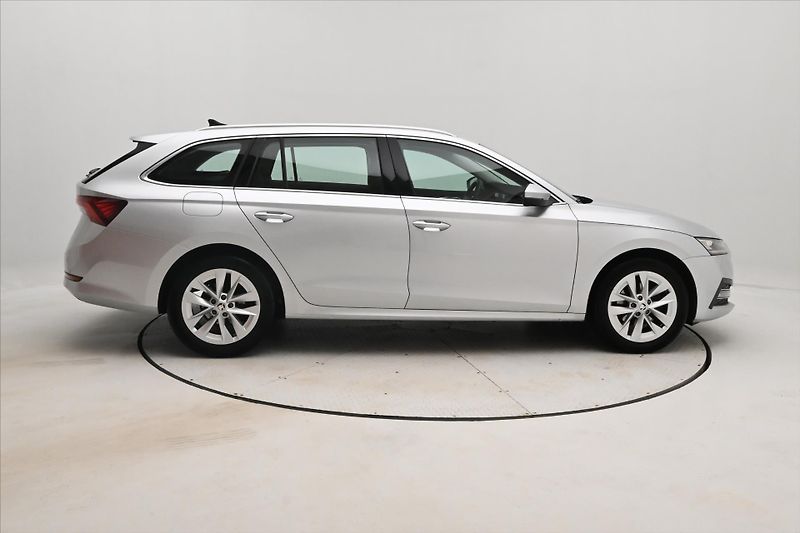 Škoda Octavia 2,0 TDI 110 kW DSG STYLE Záruk - fotka 4 z 31