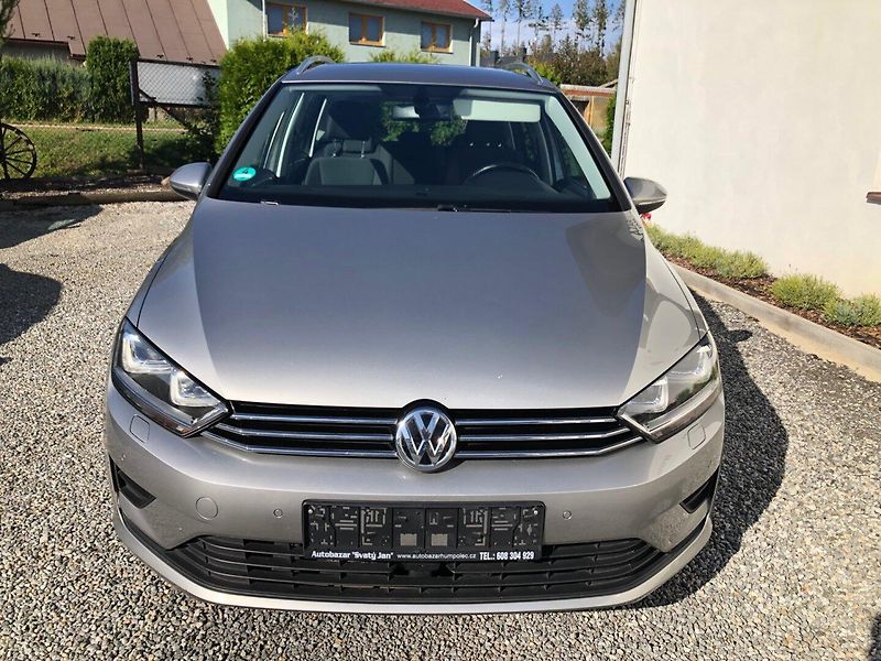 Volkswagen Golf Sportsvan (2014) 2.0 TDI Xenony , Webasto - fotka 10 z 31