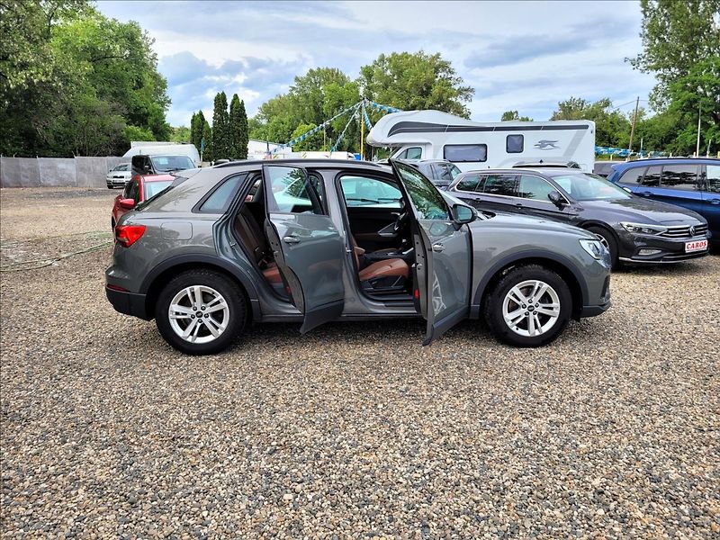 Audi Q3 1,5 TFSI,S-tronic,TFT,kůže - fotka 18 z 50