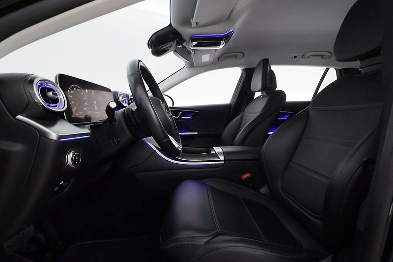 Mercedes-Benz Třídy C 300e Avantgarde Premium 360 - fotka 8 z 26