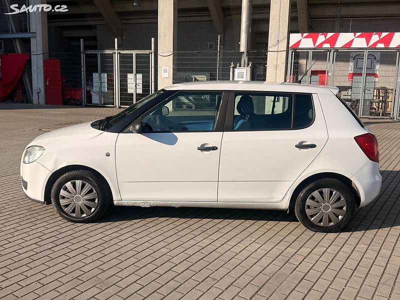 Škoda Fabia (2007) 1.4i 16v, 63kw Původ ČR - fotka 2 z 19