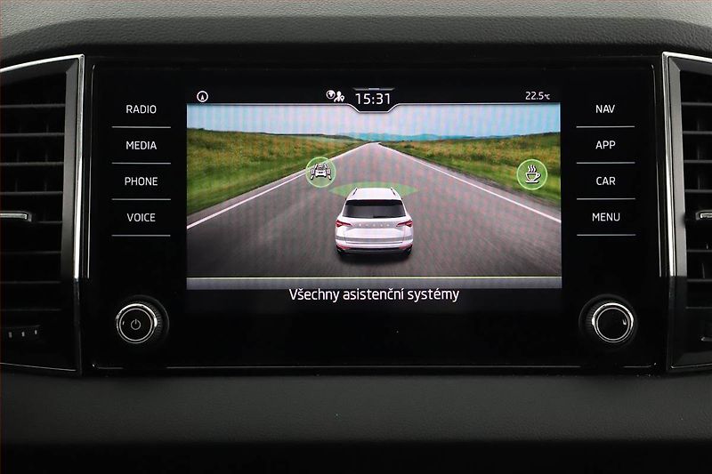 Škoda Karoq (2022) Ambition 2.0 TDI - fotka 13 z 16