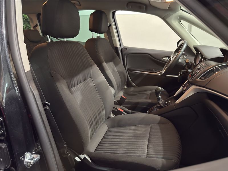 Opel Zafira 1,4   TURBO KAMERA XEN 7 MÍST - fotka 22 z 27