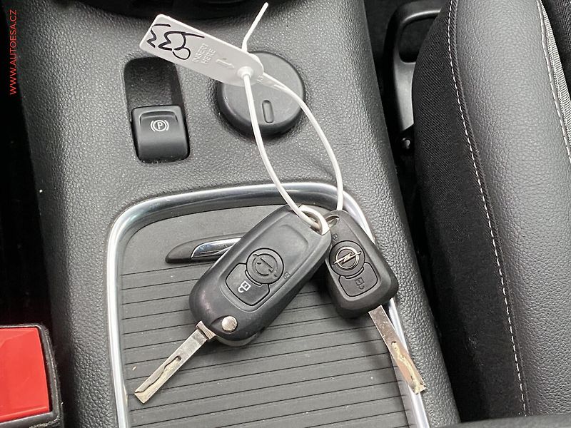 Opel Astra (2021) 1.2 T, Sport, LED, kamera - fotka 18 z 18