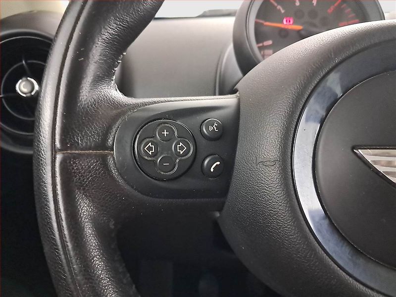 Mini Countryman (2016) Cooper D ALL4, 4X4 - fotka 15 z 17