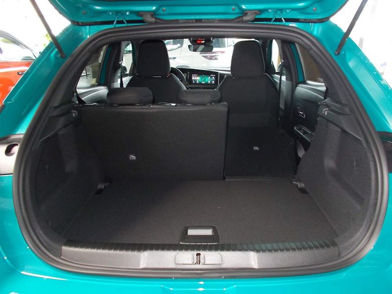Opel Mokka (2026) HIT 1.2 TURBO (100kW/136k) MT6 - fotka 10 z 28