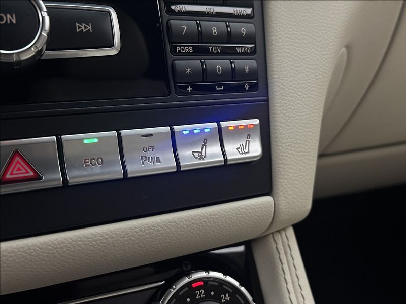 Mercedes-Benz CLS 3,0 DPH 4X4 H/K AMG LED ACC ČR - fotka 27 z 59
