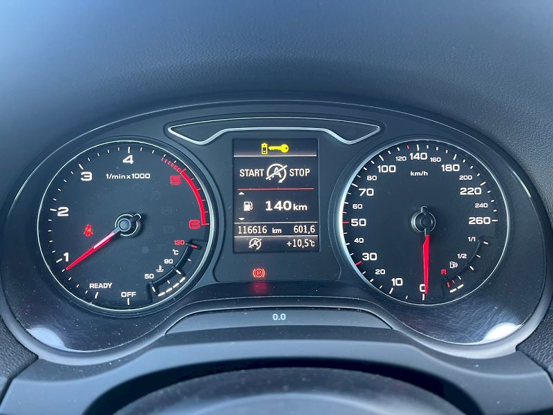 Audi A3 (2017) Nové Sportback Linie Sport 1.6 - fotka 17 z 28