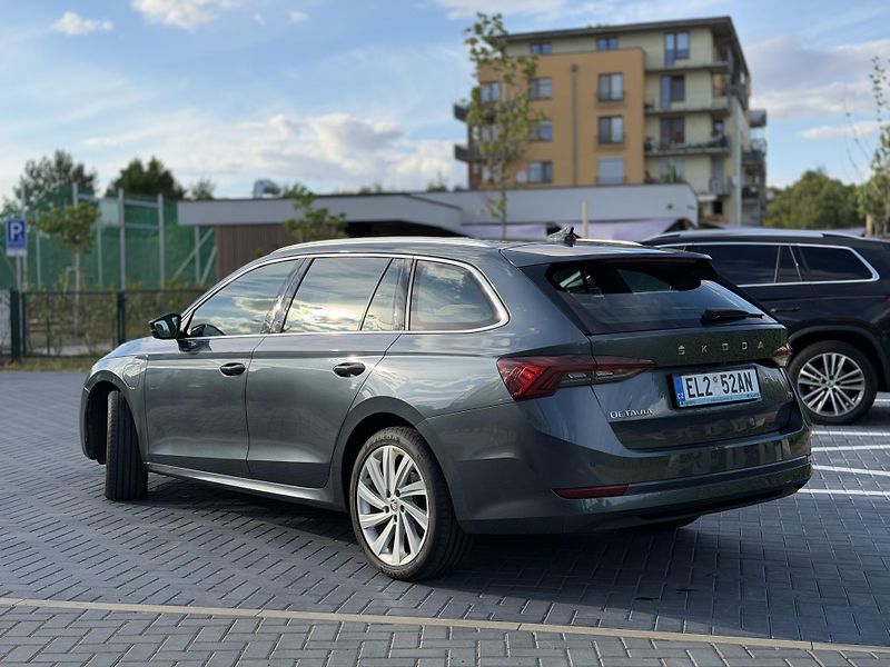Škoda Octavia (2021) iV STYLE+ / DCC / DPH - fotka 3 z 21