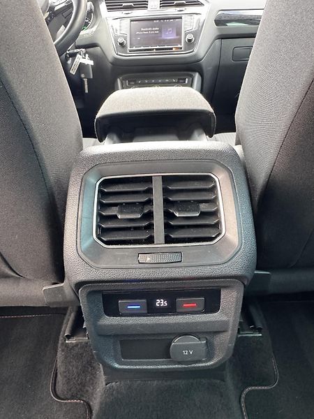 Volkswagen Tiguan 1.4TSi 4motion 6°DSG Sound - fotka 23 z 26