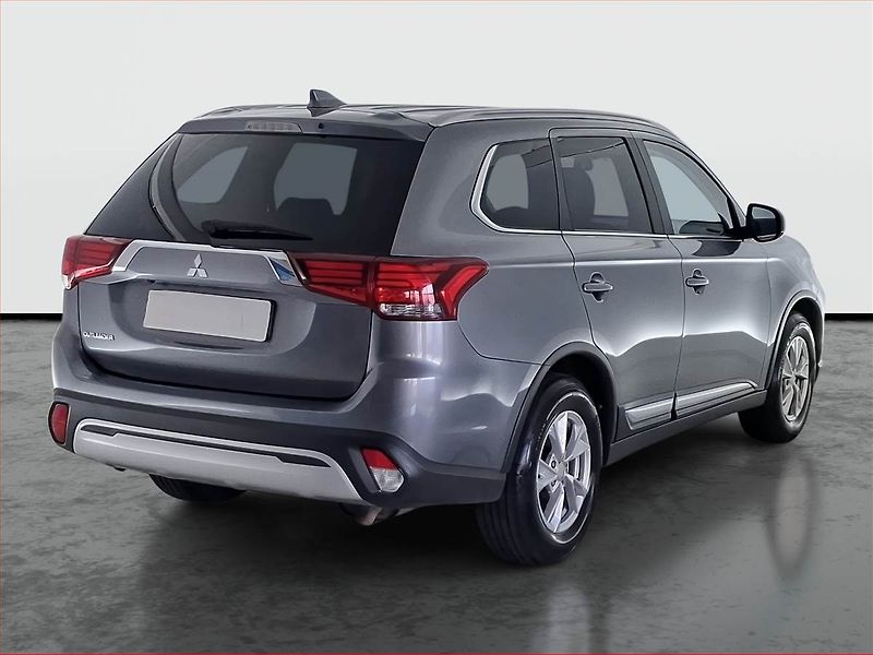 Mitsubishi Outlander (2021) Intense 2.0, Automat - fotka 5 z 20
