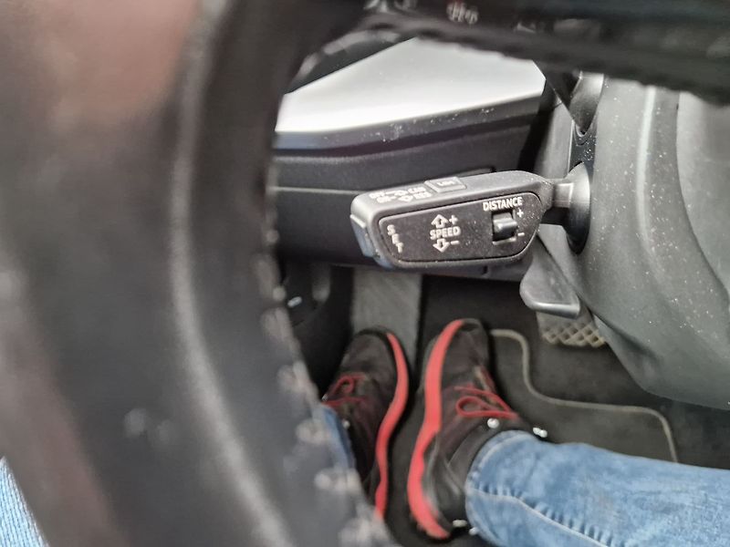 Audi A3 S-Line 35 TFSI - fotka 24 z 36