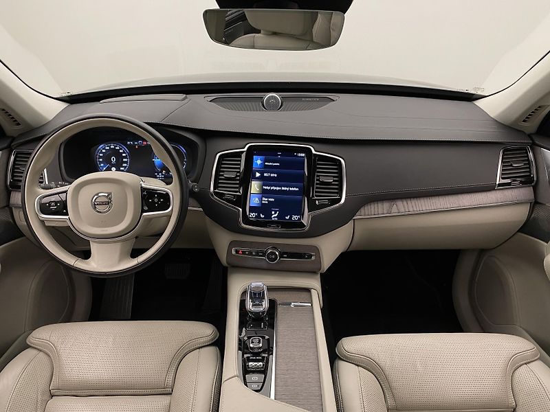 Volvo XC90 T8 AWD RECHARGE REZERVACE - fotka 2 z 58