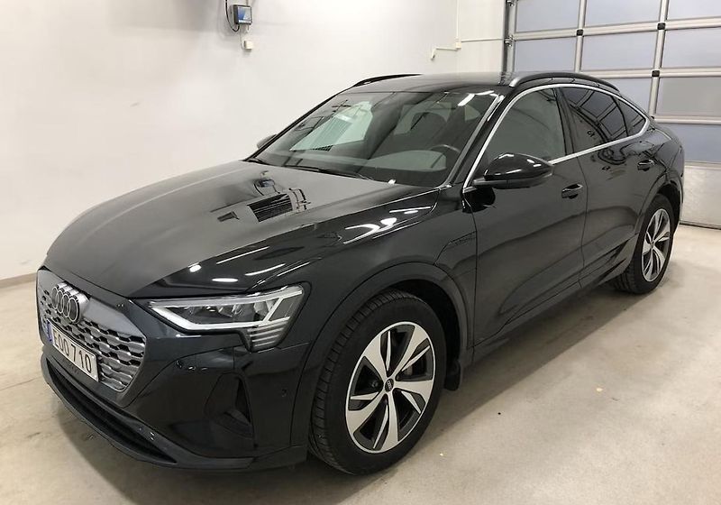 Audi Q8 e-tron 55 Sportback Q 360 Matrix Pano - fotka 1 z 12