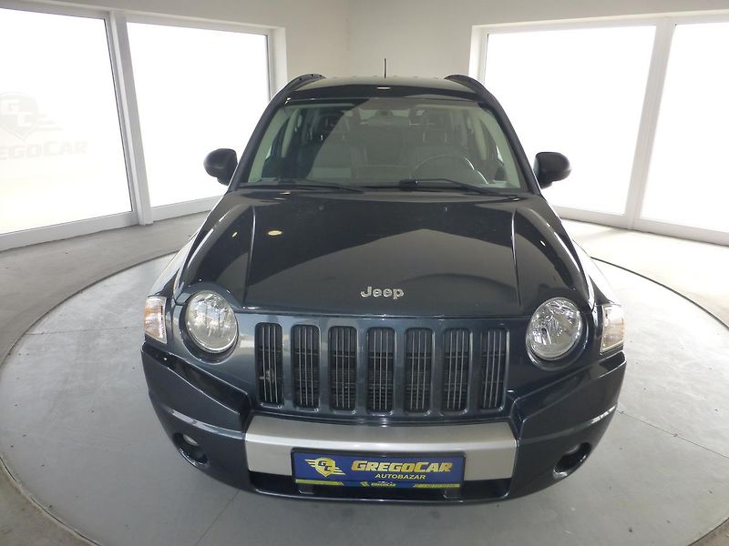 Jeep Compass (2008) 2,0CRDI*VYHŘ.SED*TAŽNÉ*ALU*4X4 - fotka 2 z 23