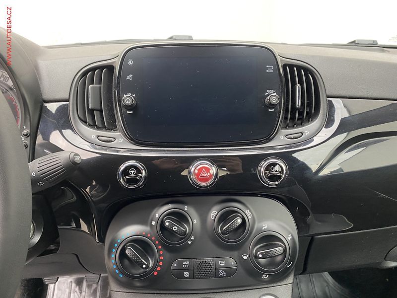Fiat 500 (2019) 1.2 i, Lounge, +kola - fotka 12 z 15