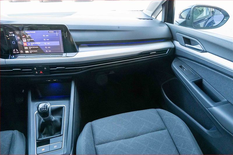 Volkswagen Golf (2023) Life 1.5 TSI - fotka 8 z 18