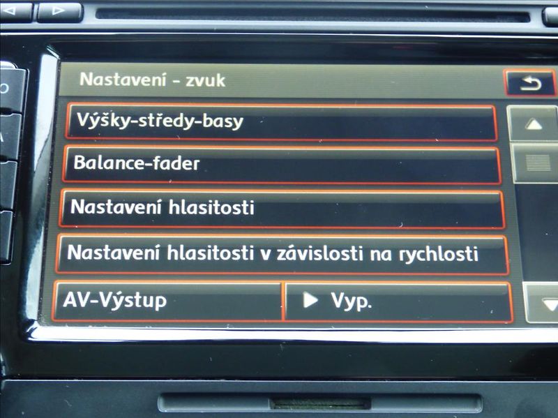 Volkswagen Sharan 2,0 TDI,Digi Klima,Navigace  H - fotka 38 z 67