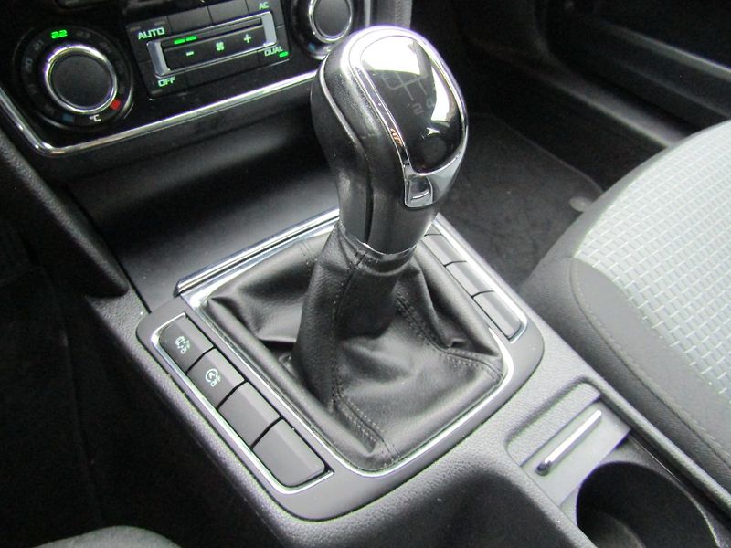 Škoda Superb (2011) 1.6 TDI 77kW - fotka 38 z 45
