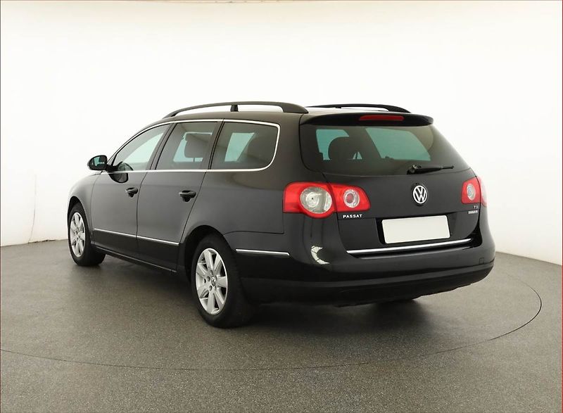 Volkswagen Passat (2009) 1.4 TSI EcoFuel, nová STK - fotka 4 z 14