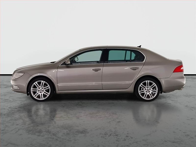 Škoda Superb (2010) Elegance 2.0 TDI, Automat - fotka 3 z 20