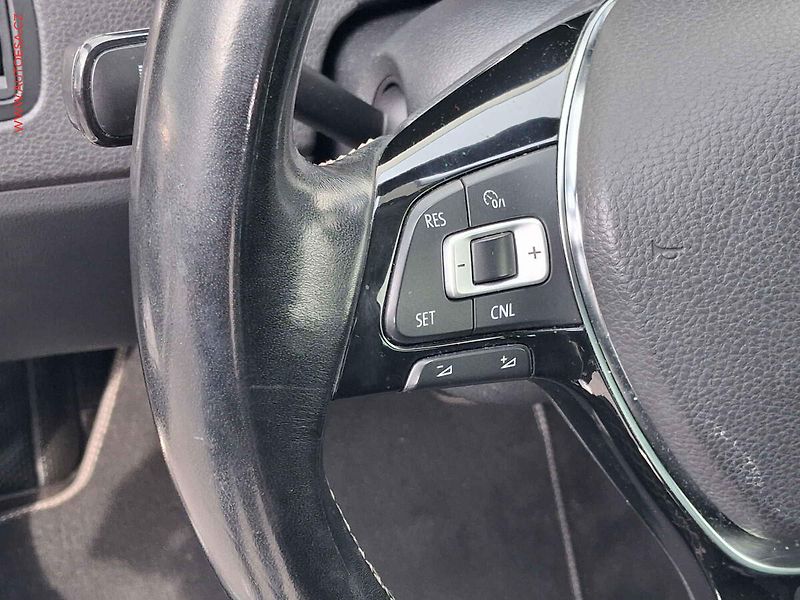 Volkswagen Polo (2015) 1.4 TDi, Lounge - fotka 14 z 18