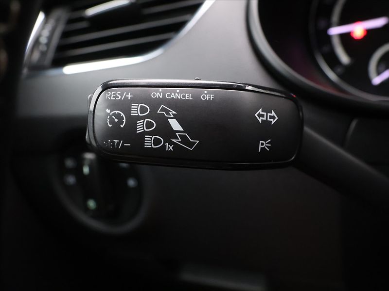 Škoda Octavia 2,0 TDI 135kW Xenon RS - fotka 17 z 31