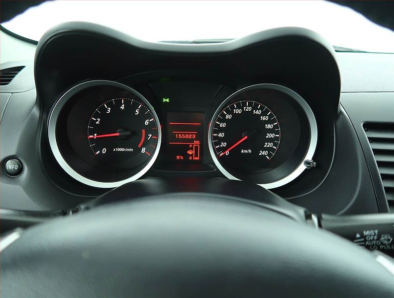 Mitsubishi Lancer (2010) 1.6 MIVEC, po STK - fotka 11 z 15