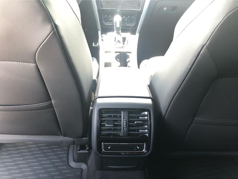 Volkswagen Arteon 2.0 TDi DSG 7st. 4Motion R-Lin - fotka 22 z 30