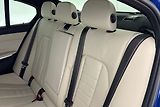 BMW Řada 3 330e xDrive - náhled 8