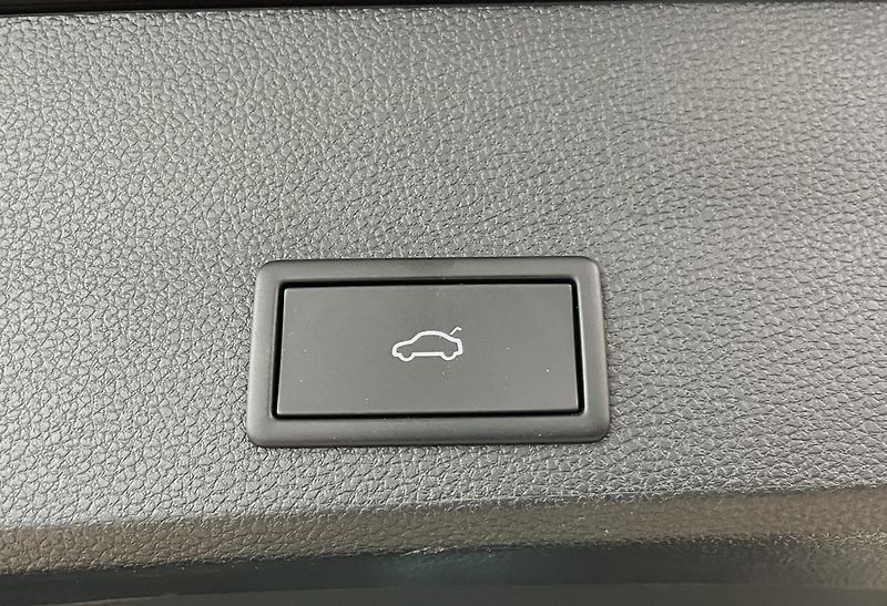 Seat Ateca FR 1,5 TSI, DSG, ČR, el.tažné - fotka 9 z 23