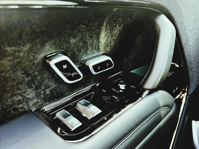 Land Rover Range Rover Sport 3,0 P460e DYNAMIC HSE PHEV - fotka 13 z 45