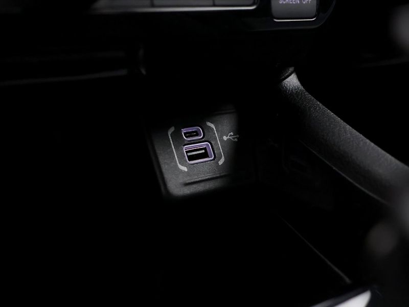 Jeep Compass 1,3 MultiAir 96kW Night Eagle - fotka 29 z 40