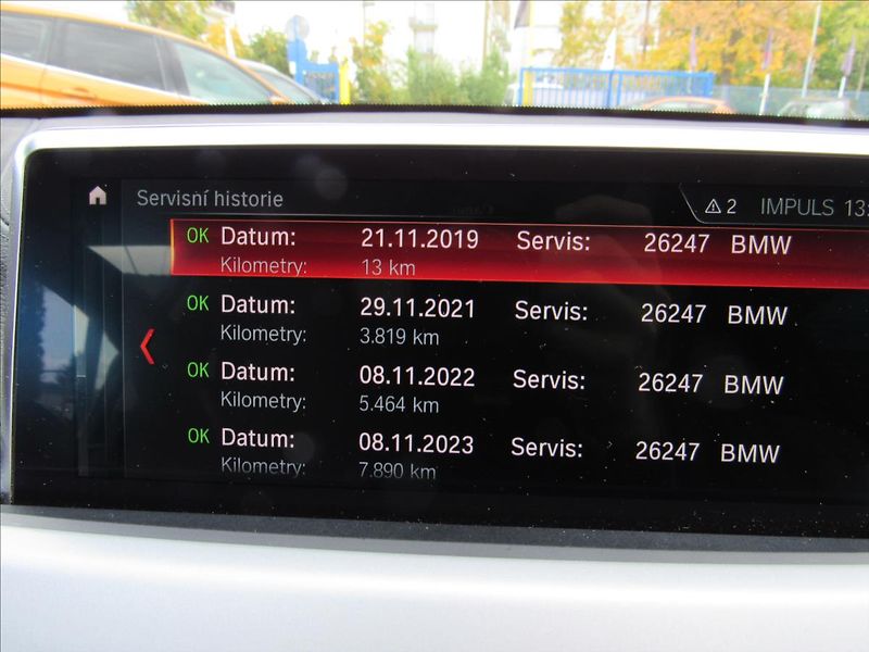 BMW X2 1,5 T sDrive 18I 103kW - fotka 20 z 33