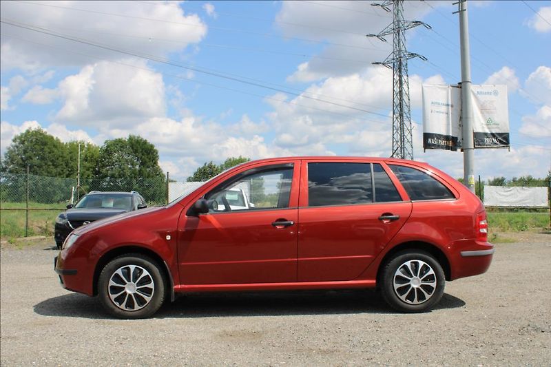 Škoda Fabia 1,4 i  STK 4/2028, 94.770 km - fotka 8 z 18