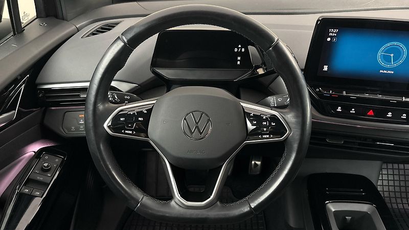Volkswagen ID.4 55 kWh AUT Pure Performance - fotka 9 z 30