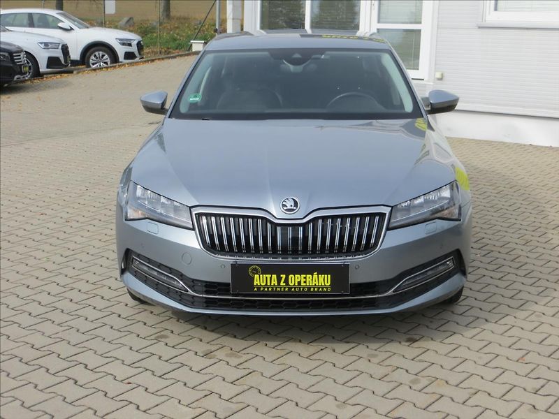 Škoda Superb 1,5 TSI 110kW Style - fotka 2 z 27
