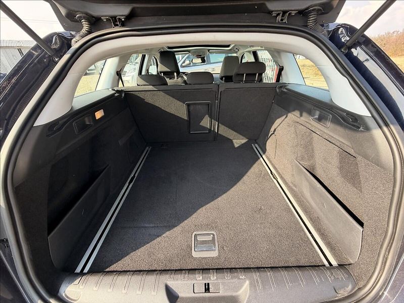 Peugeot 308 2,0 HDI 110kW PANORAMA - fotka 19 z 22
