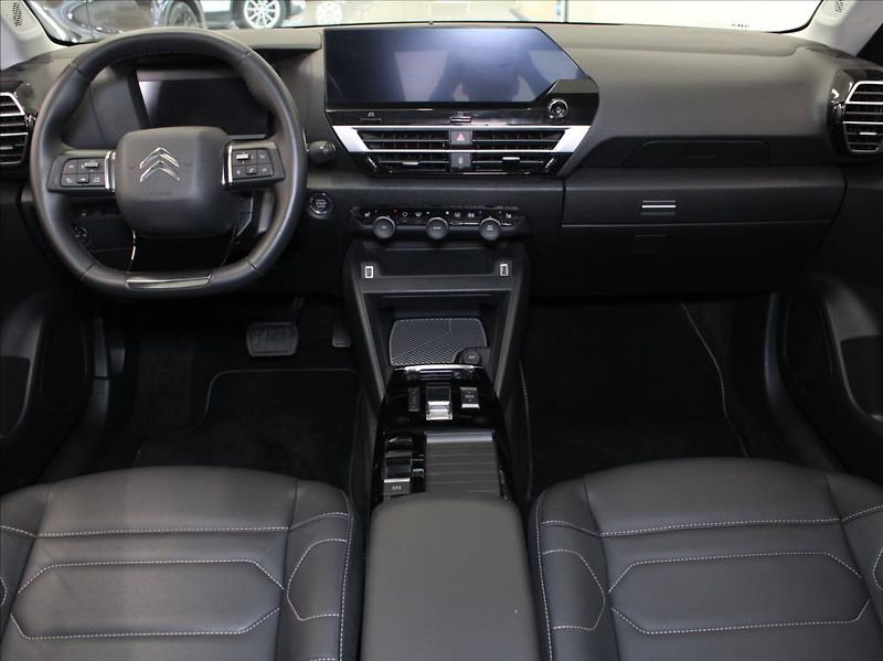 Citroën ë-C4 0,0 50kWH Shine PACK 13 900km! - fotka 8 z 23