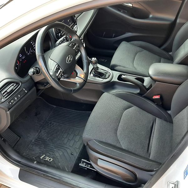Hyundai i30 (2021) 1.6 CRDI  - fotka 11 z 21
