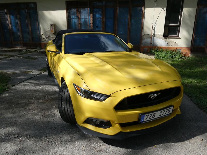 Ford Mustang (2015) kabriolet - fotka 24 z 36