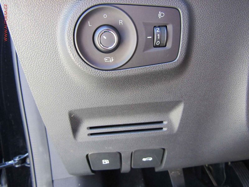MG ZS (2024) 1.5DVVT, ČR, servis.kniha - fotka 15 z 18